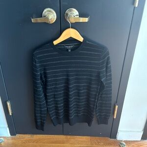 Banana republic men’s XS 100% merino wool sweater
